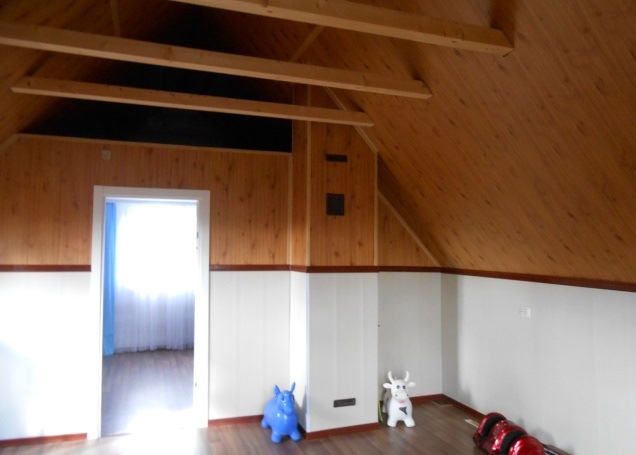 Ремонт, отделка и обустройство свежепостроенного дачного дома с мансардой