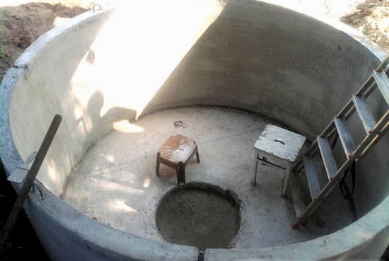 Бассейн своими руками из подручных материалов – покрышек, ванны, бетонного кольца