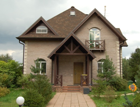 Цвет дома и крыши - особенности подбора, фото вариантов сочетания