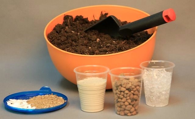 Грунт для рассады: готовим качественную смешанную почву самостоятельно