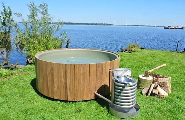 Бассейн с подогревом – водные процедуры можно проводить на открытом воздухе в любое время года!