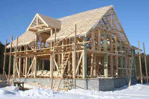Строительство дома зимой. Можно ли строить зимой?