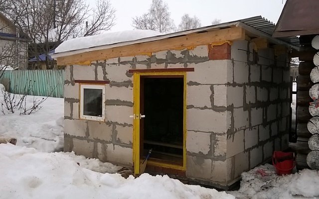 Строительство курятника на зиму: планировка, утепление и отопление