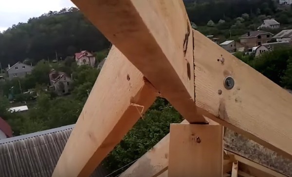 Вальмовая крыша - устройство стропильной системы и монтаж конструкции